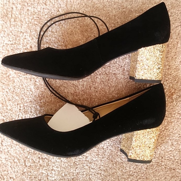 Shoe - Picture 5 of 8